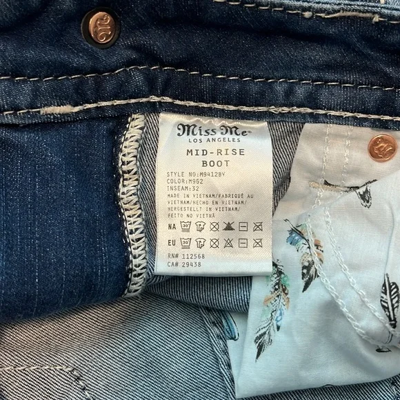 Miss Me wing pocket mid-rise bootcut jeans - Picture 4 of 8